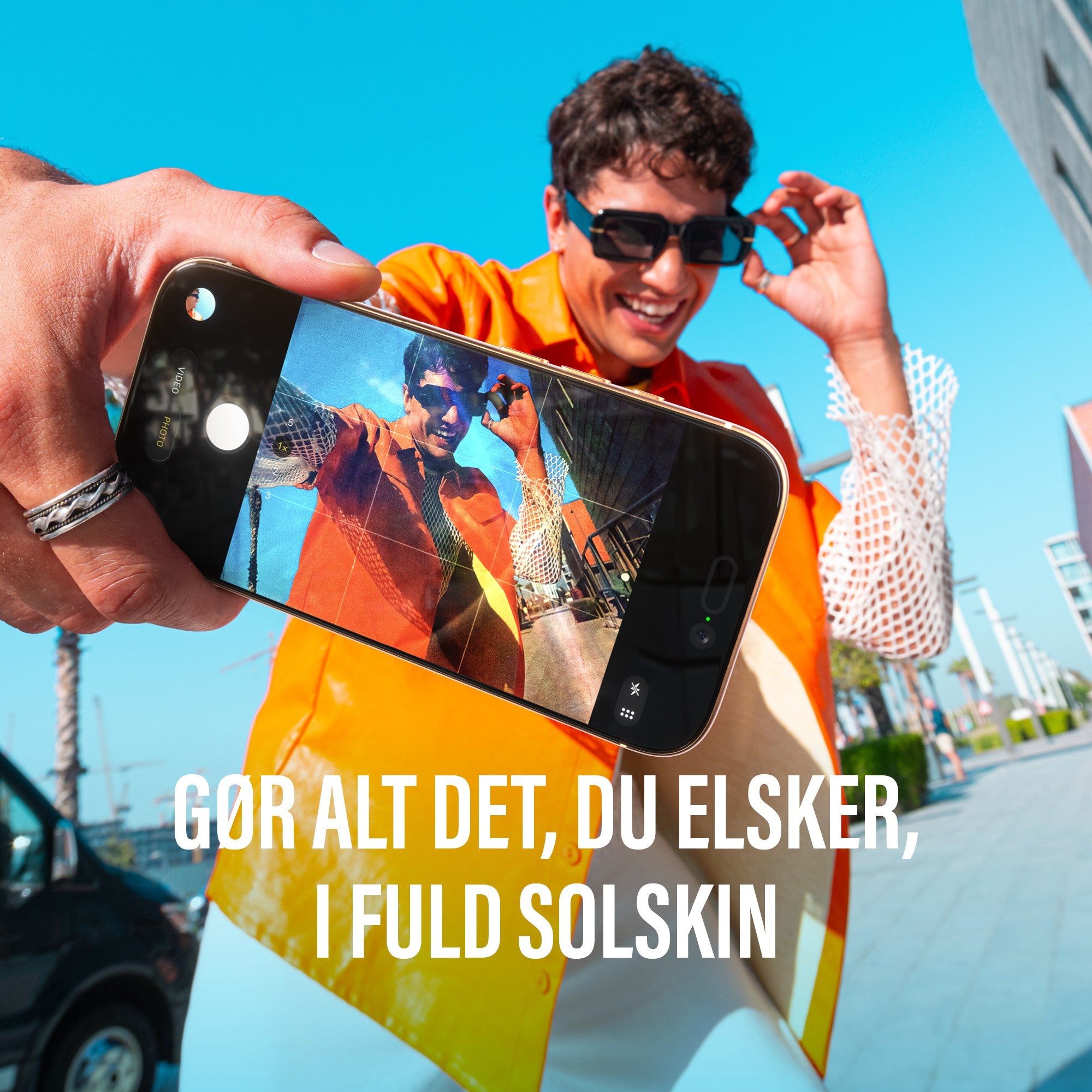 PanzerGlass® Anti-Reflective Armor Skærmbeskyttelse iPhone 17 | iPhone 16 Pro m. EasyAligner